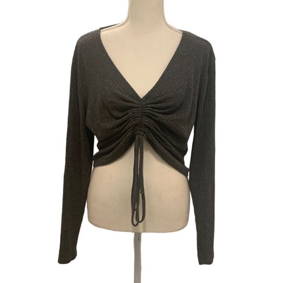 Wild Fable Cropped Grey Knit Sweater - Picture 1 of 7